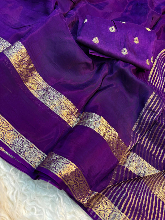 Beautiful soft viscous crape silk saree with double zari jacquard border and dola silk blouse piece