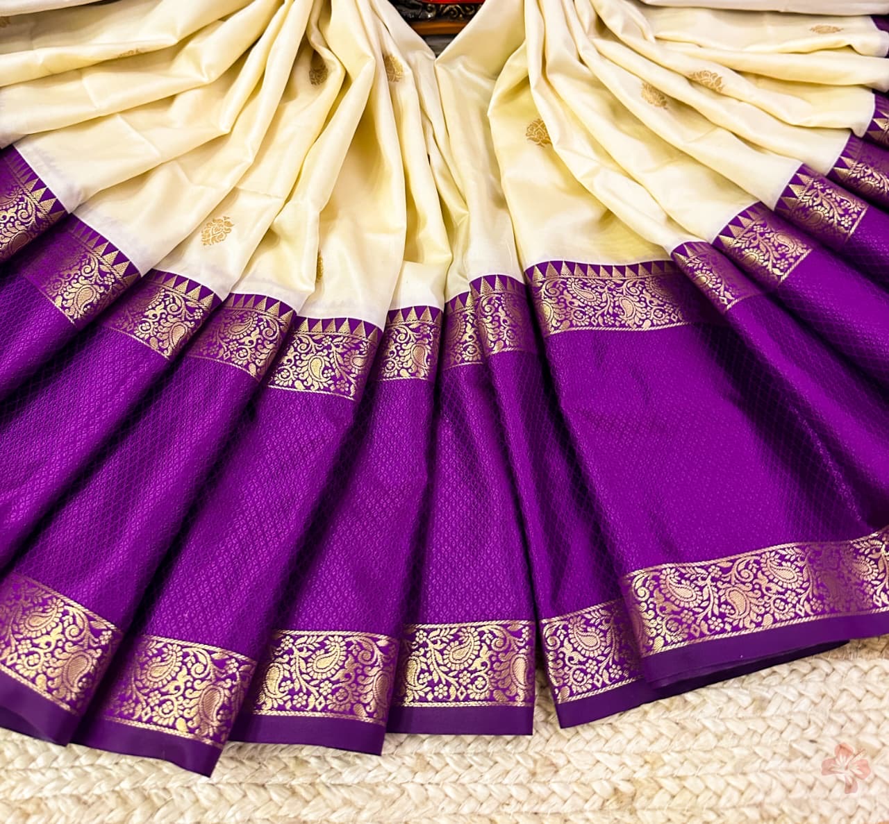 Beautiful semi kanjivaram soft silk woven saree - offwhite purple