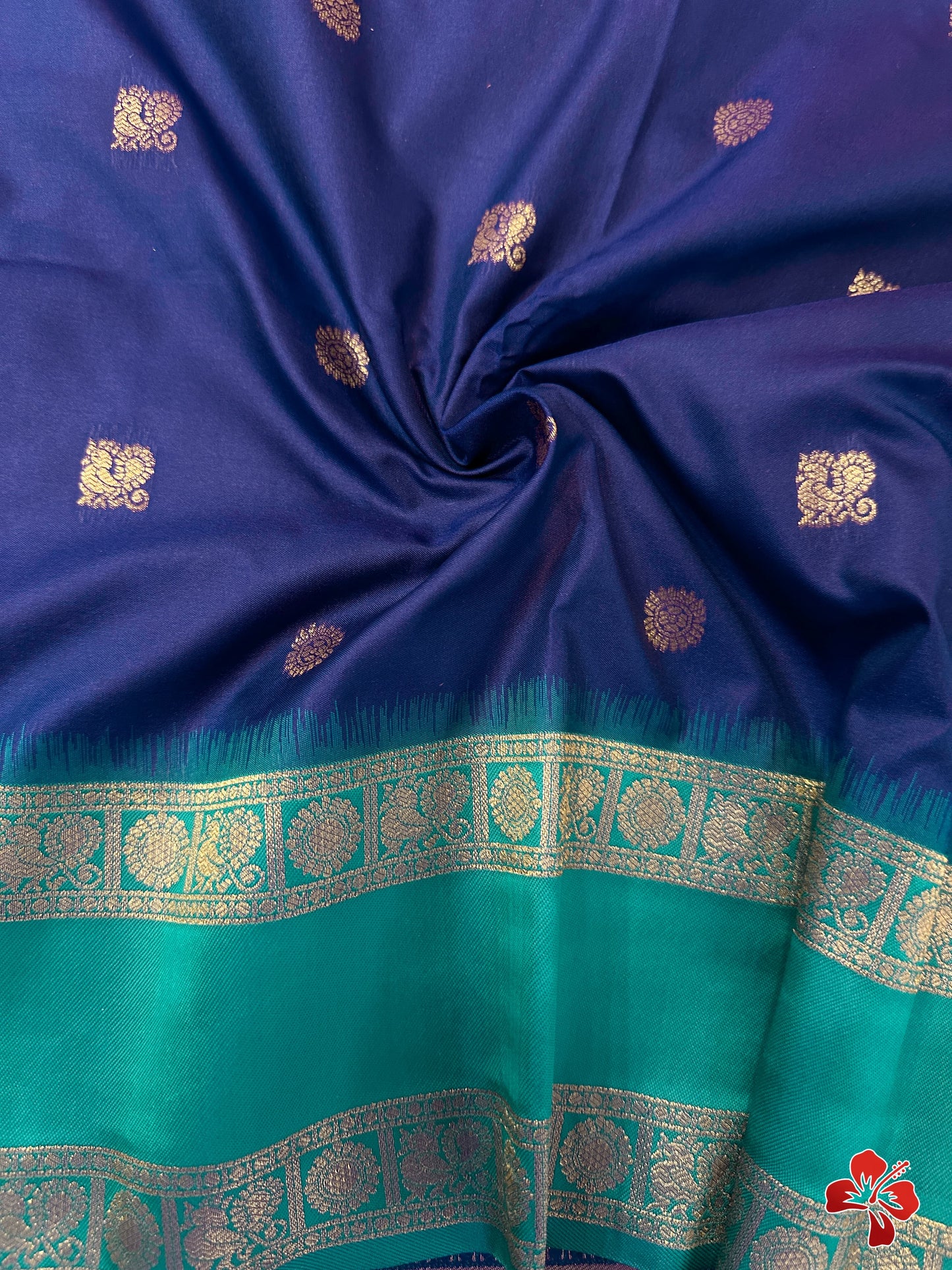 Semi kanchi silk saree with contrast border