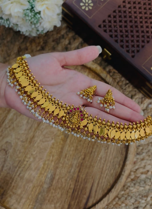 Beautiful statement Lakshmi ilakkathali necklace - pearl
