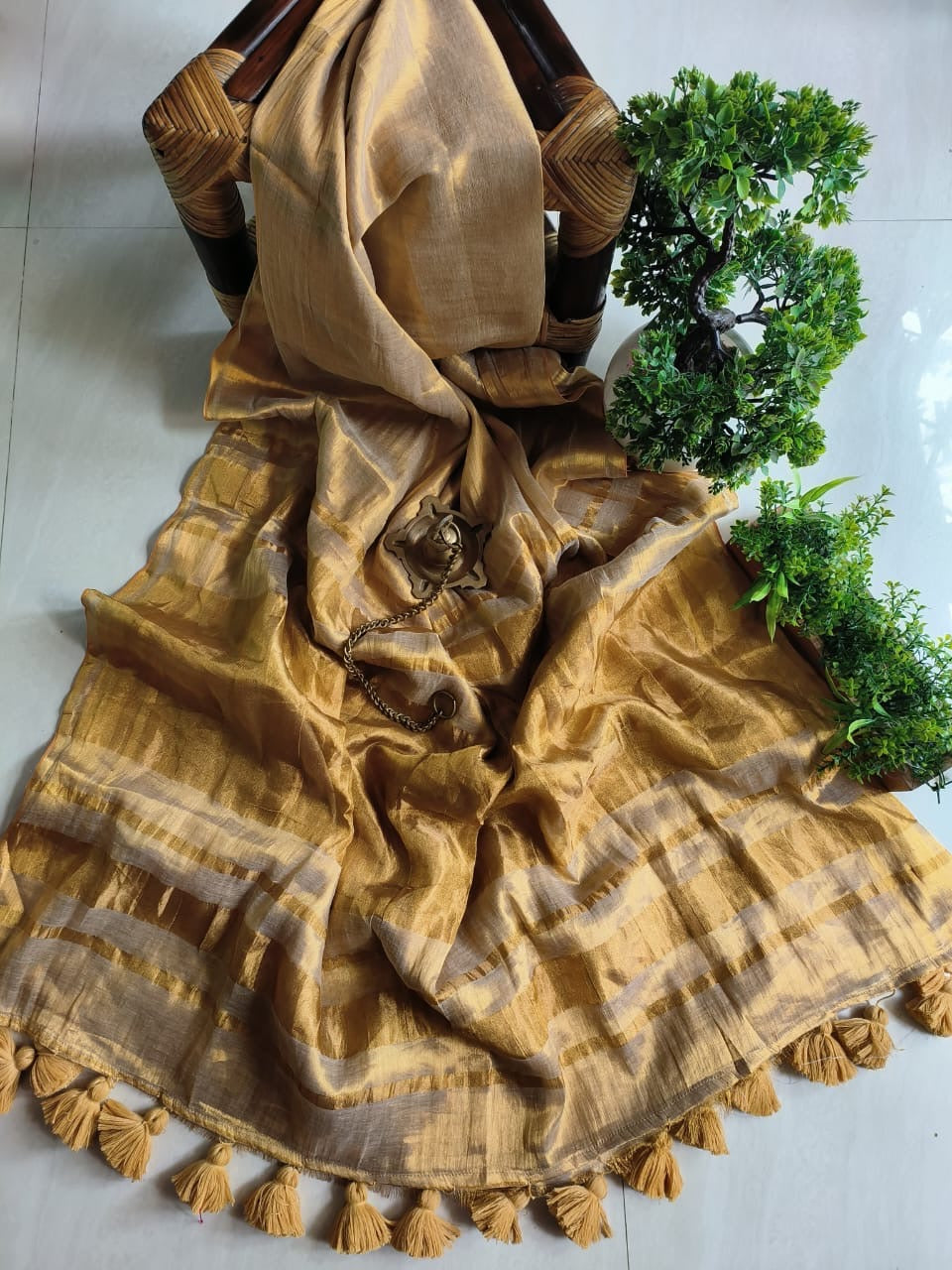 Mul cotton tissue Golden saree