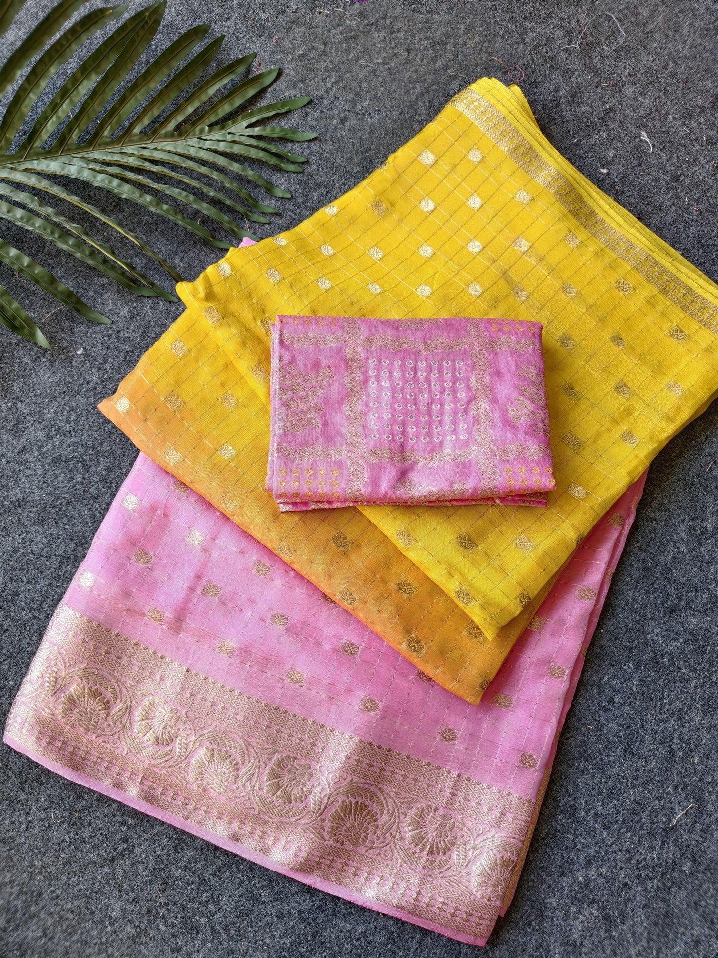 Soft ombre shaded chinon crepe silk saree with bandhini blouse piece