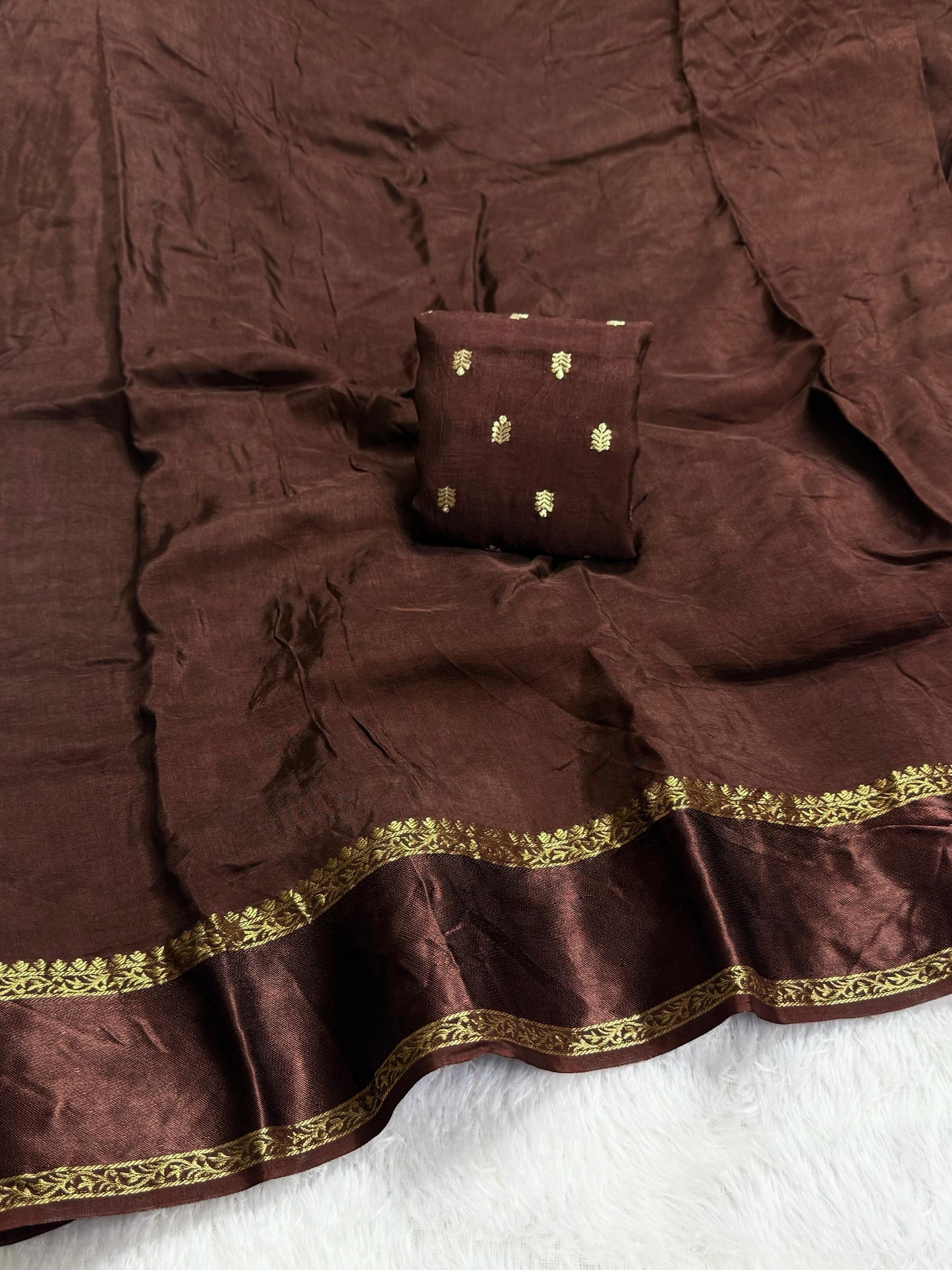 Beautiful soft viscous Russian silk saree with satin border (Prebooking)