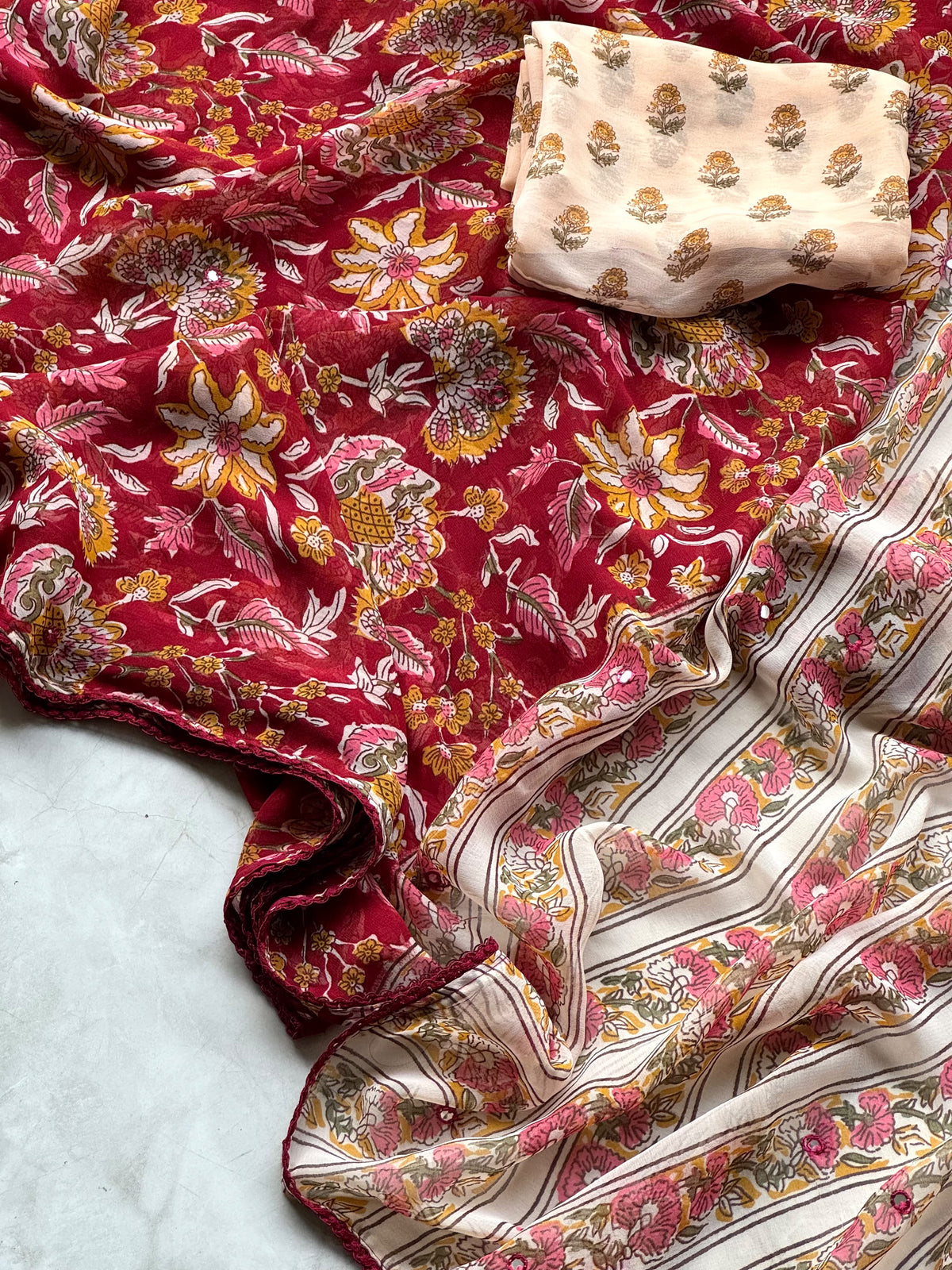 Beautiful georgette saree with kalamkari prints and lace detailing border