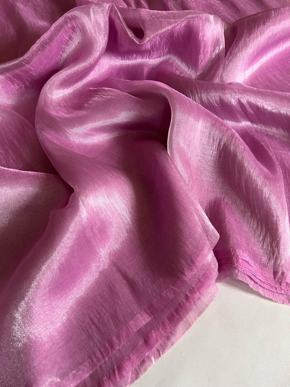 Soft tissue saree with metallic finish