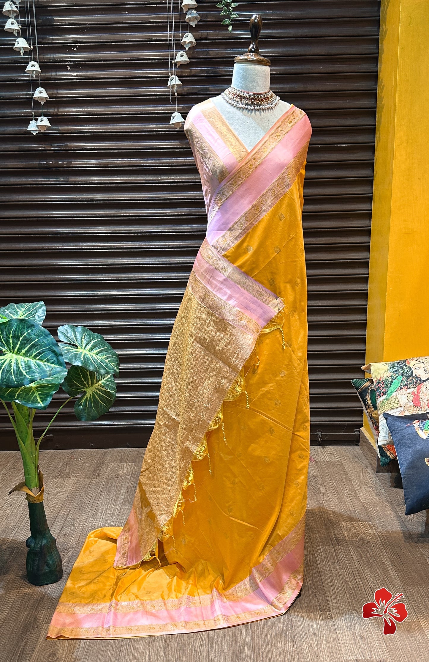 Semi kanchi silk saree with contrast border