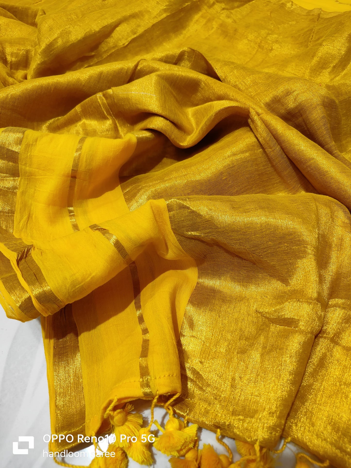 Mul tissue saree with zari border