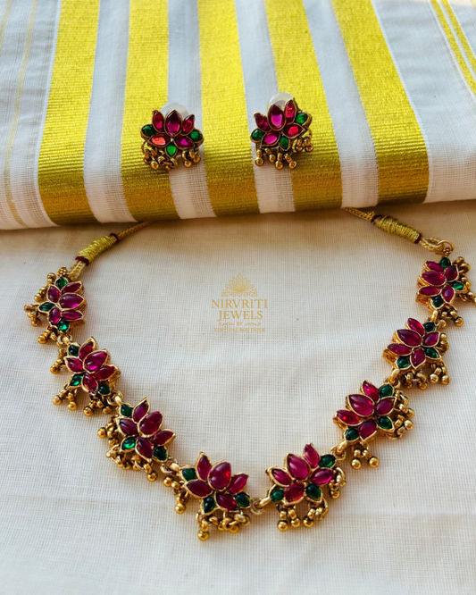 Lotus beads necklace