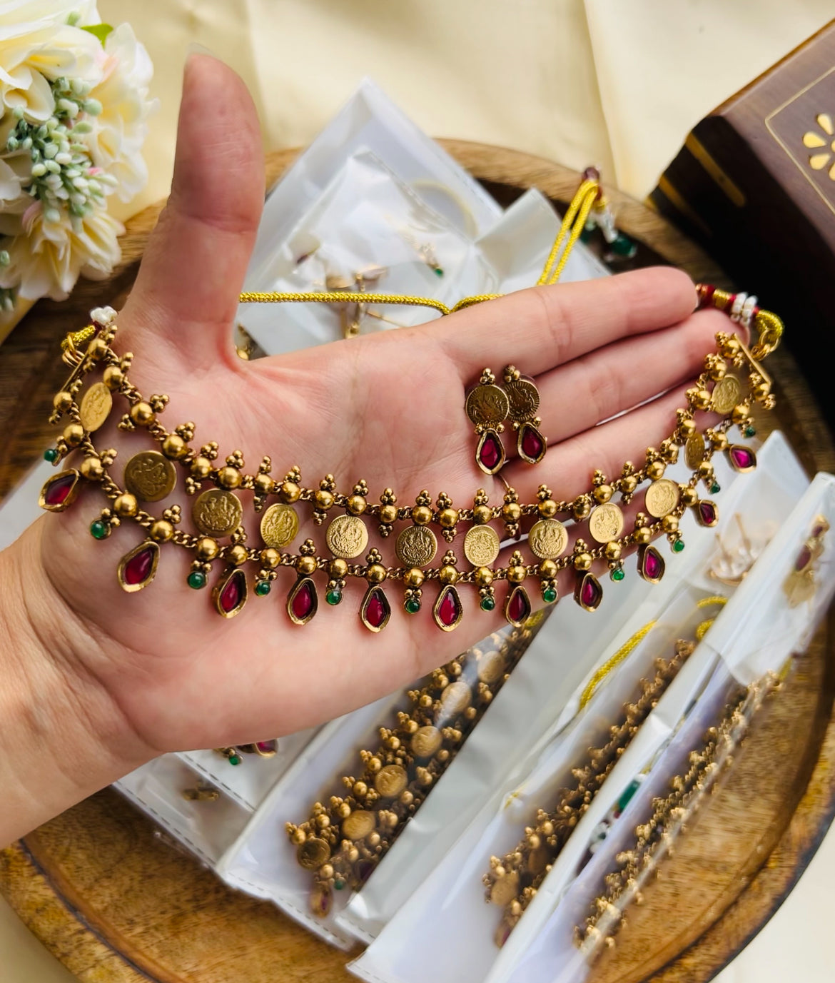 Beautiful coin choker - mix