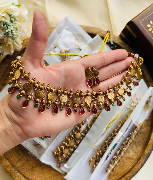 Beautiful coin choker - mix