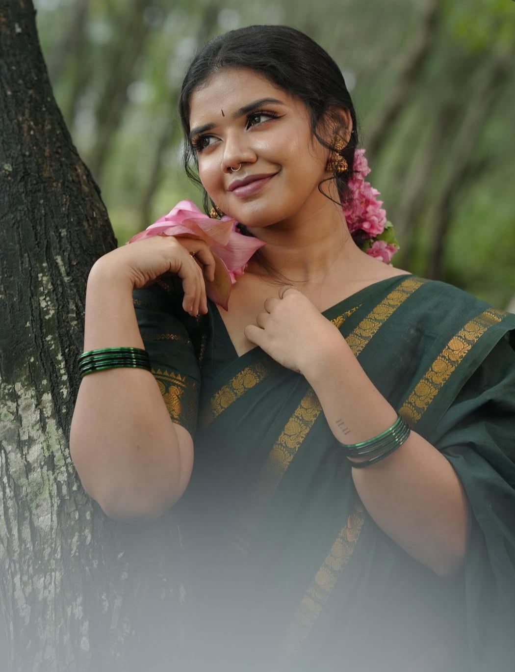 Pure plain sungudi cotton saree with double peacock border - green