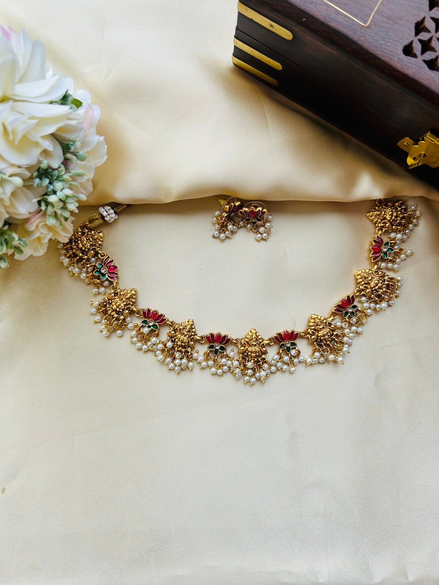 Lakshmi lotus pearl necklace- mix