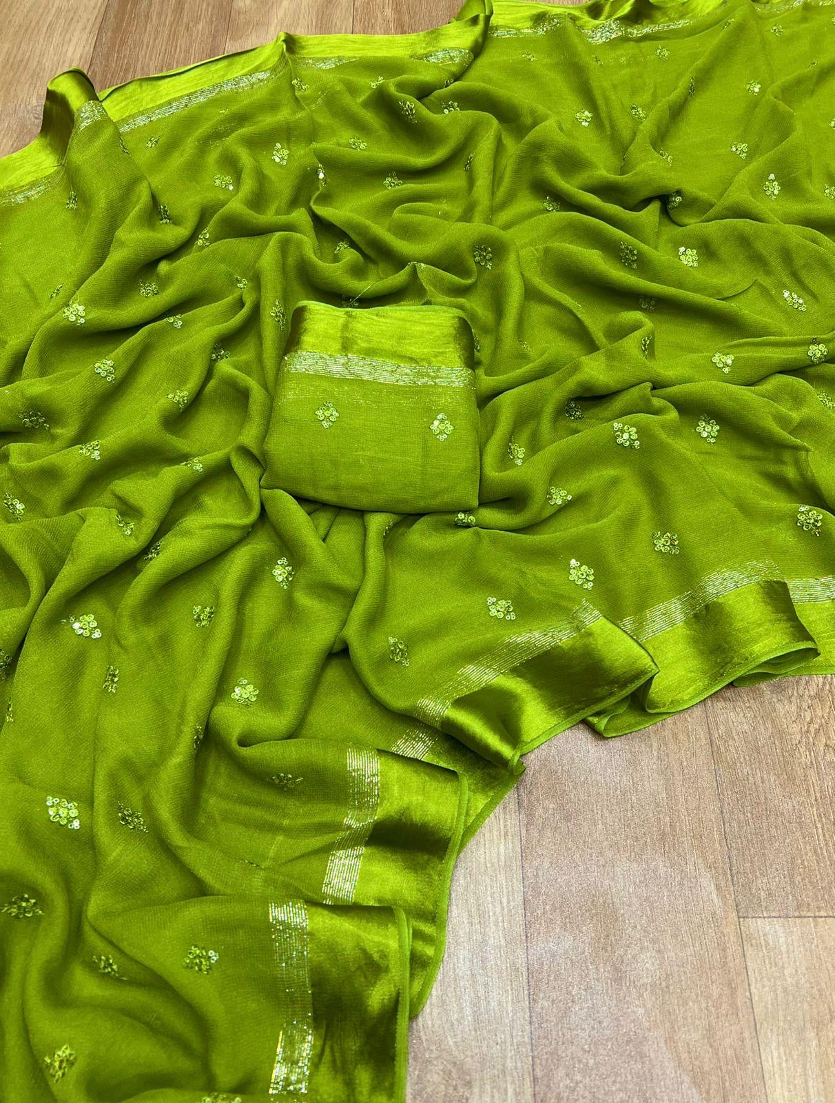 Viscous georgette with sequins buttas