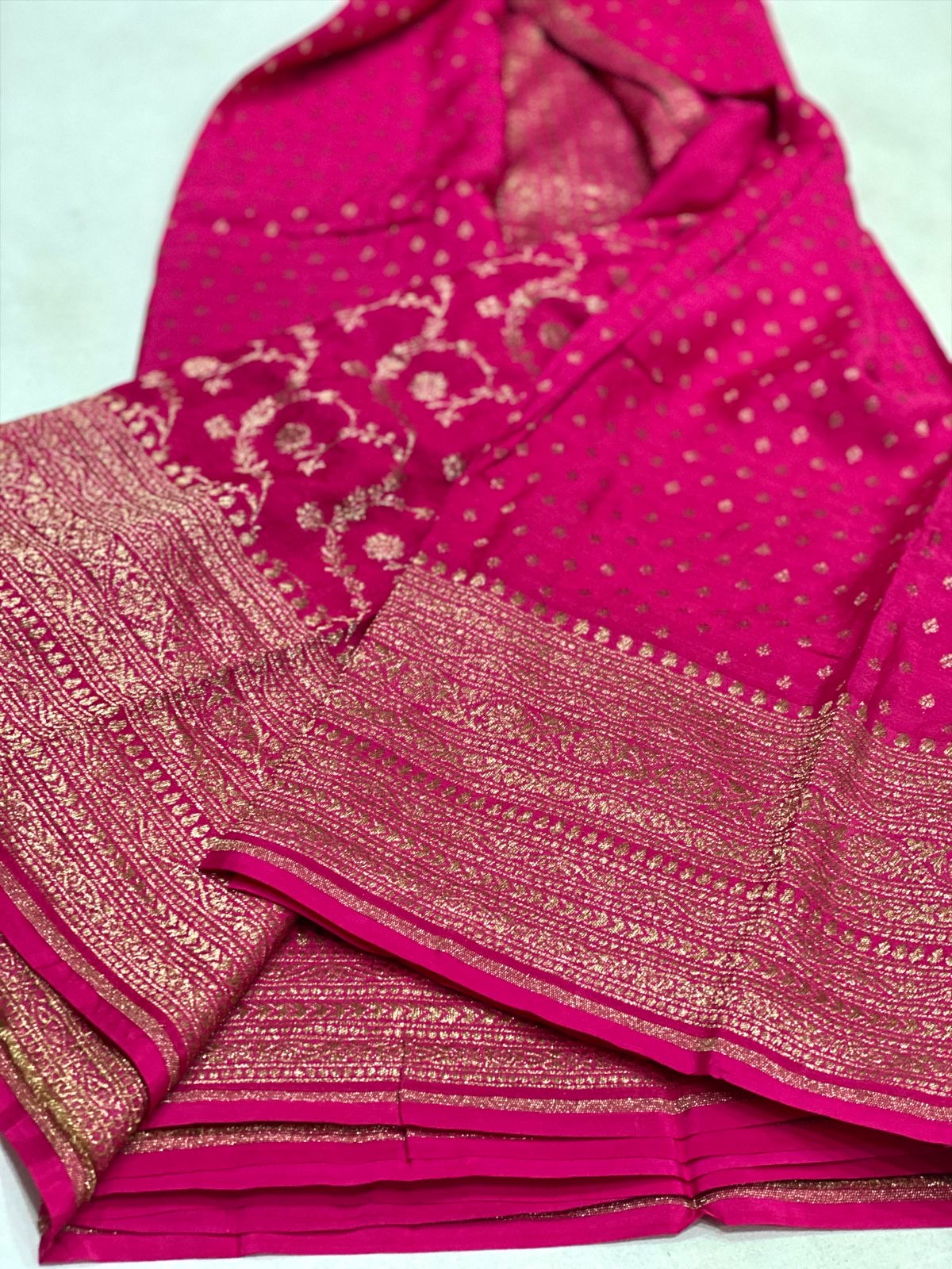 Pure handloom crepe chiffon saree with Banarasi weavings - big border