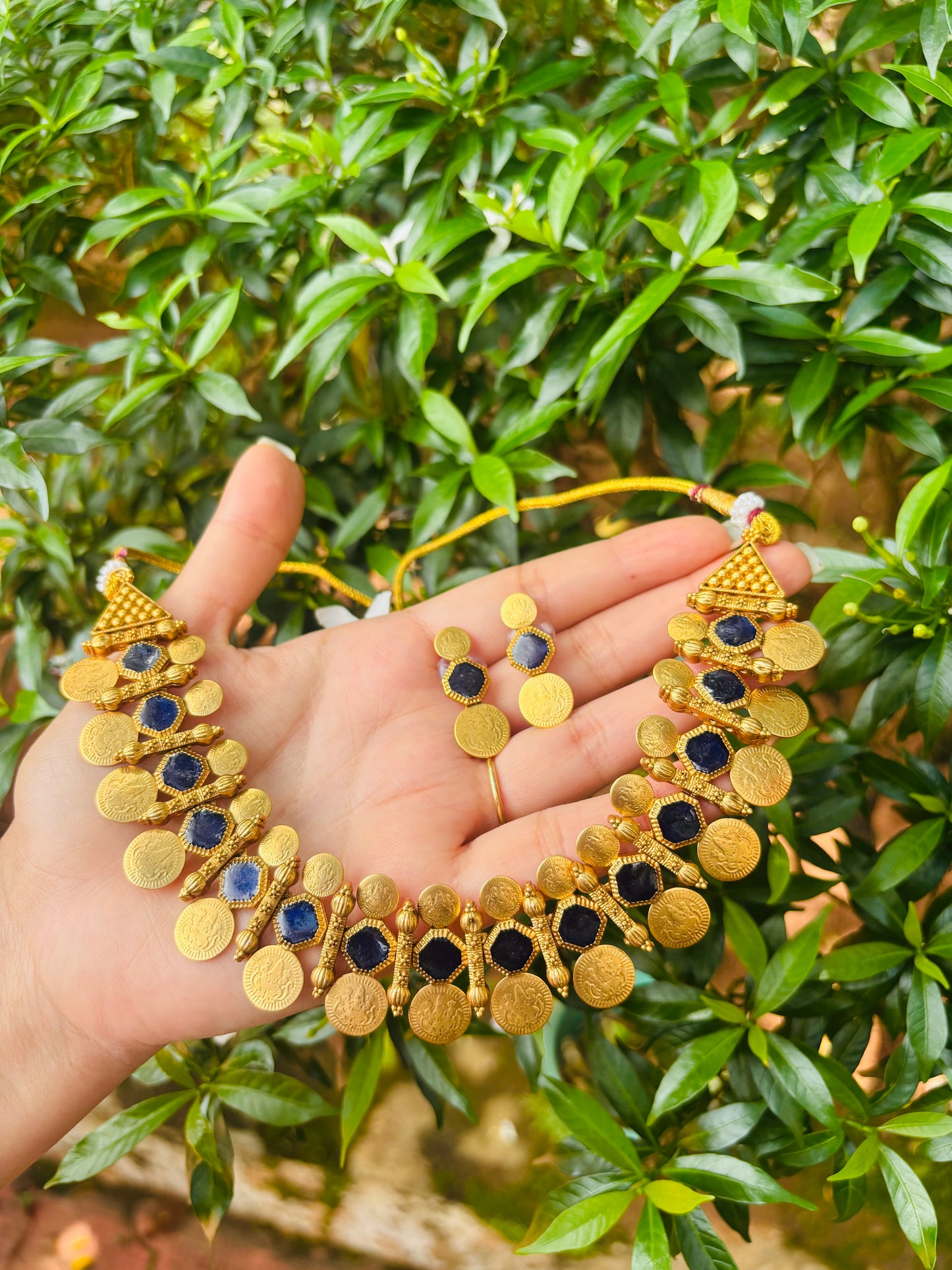 Beautiful statement coin necklace - blue