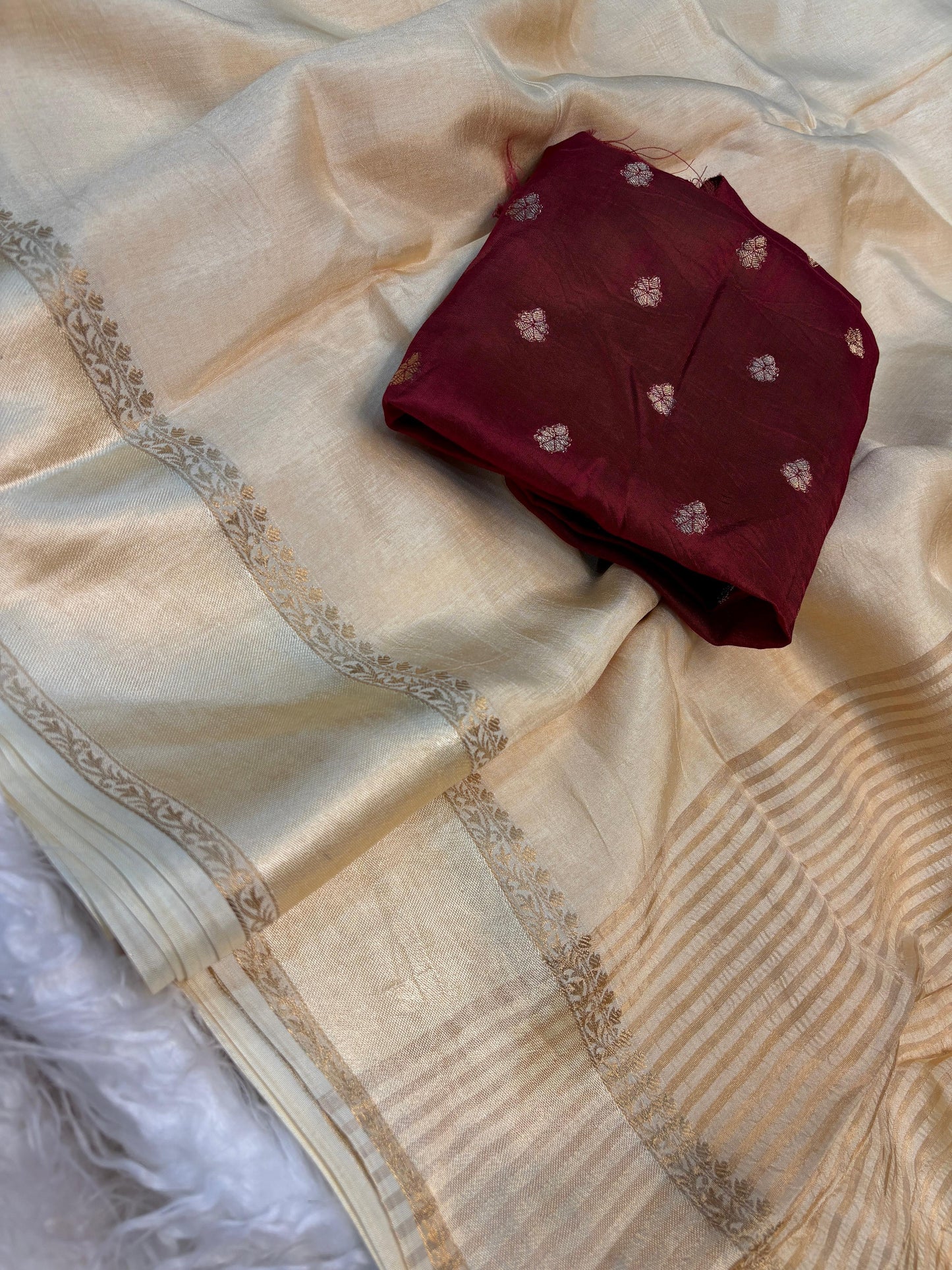Beautiful soft viscous Russian silk saree with satin border (Prebooking)