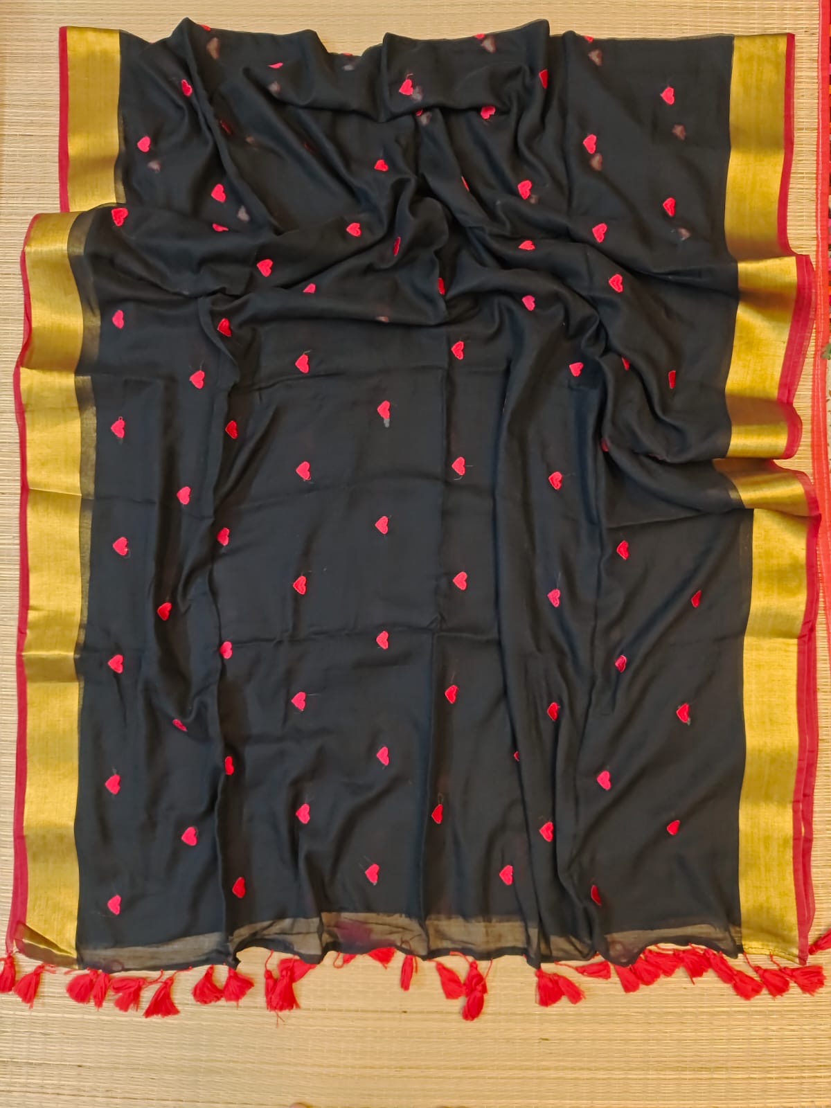 Pure authentic mul cotton saree with heart embroidery