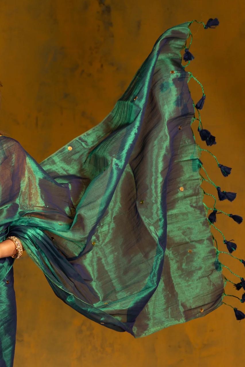 Pure mul tissue Raga saree with round sequins