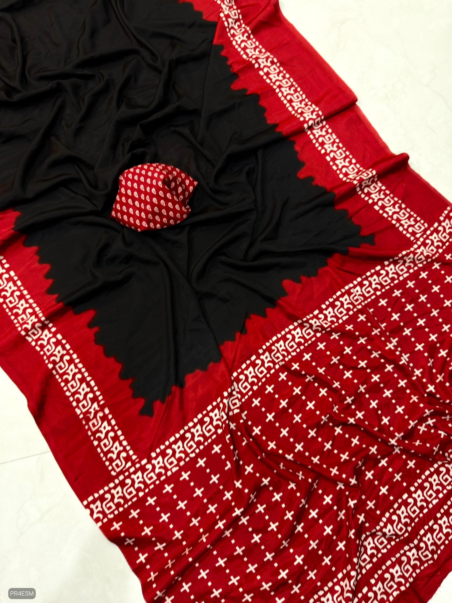 Semi gajji crape silk saree with fancy prints