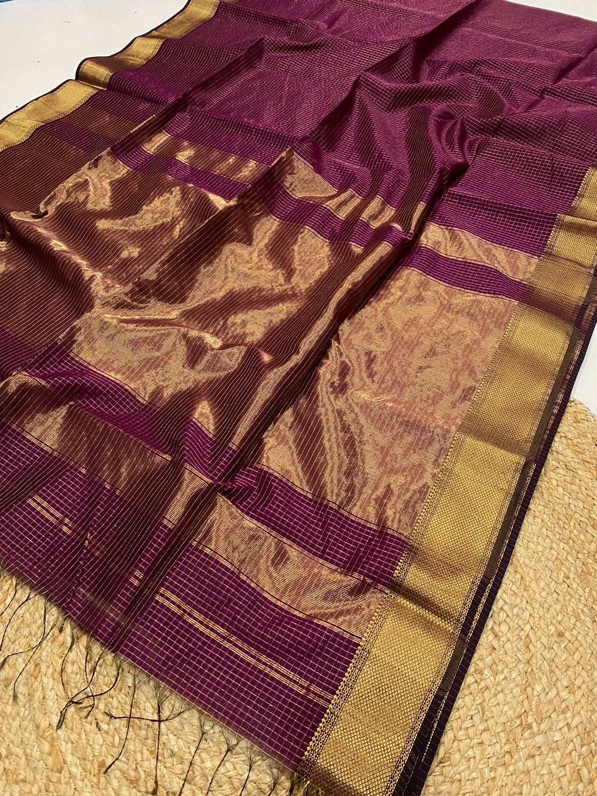 Pure Maheshwari handloom checks saree