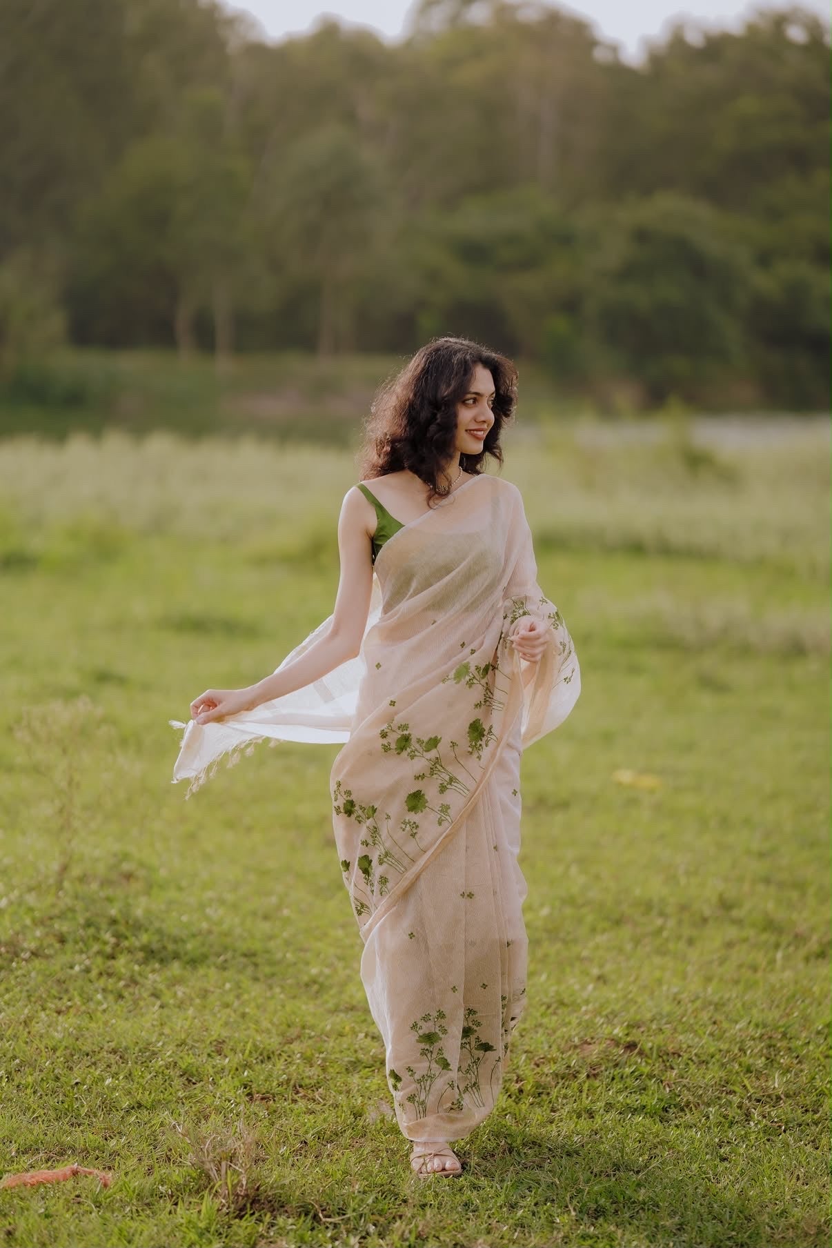 Premium tissue linen saree with beautiful embroidery