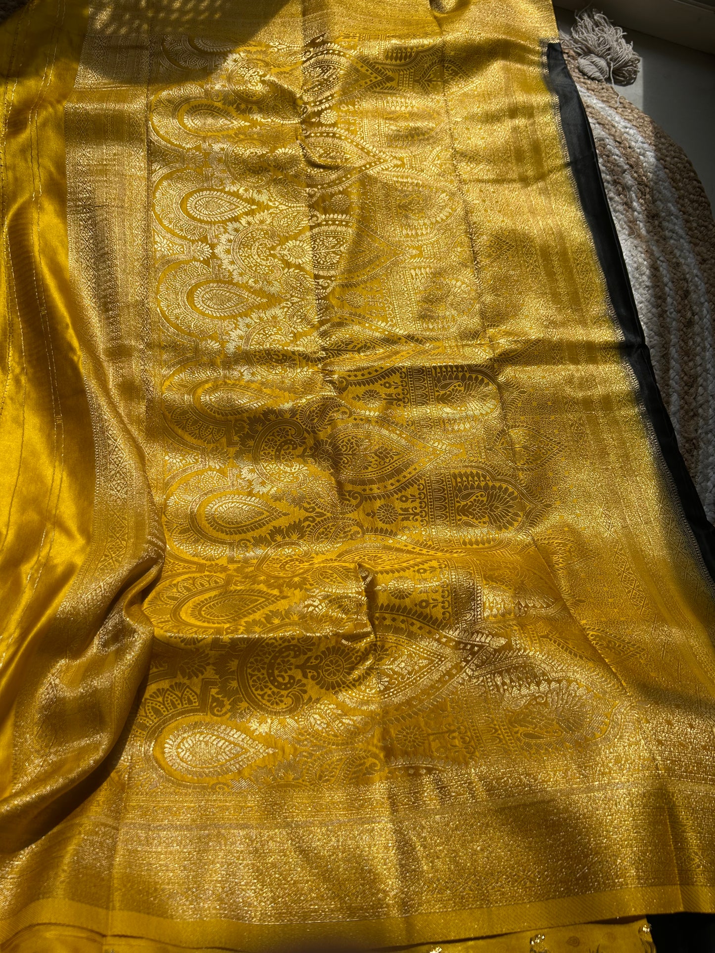 Soft and flowy crepe silk saree with Banarasi weavings