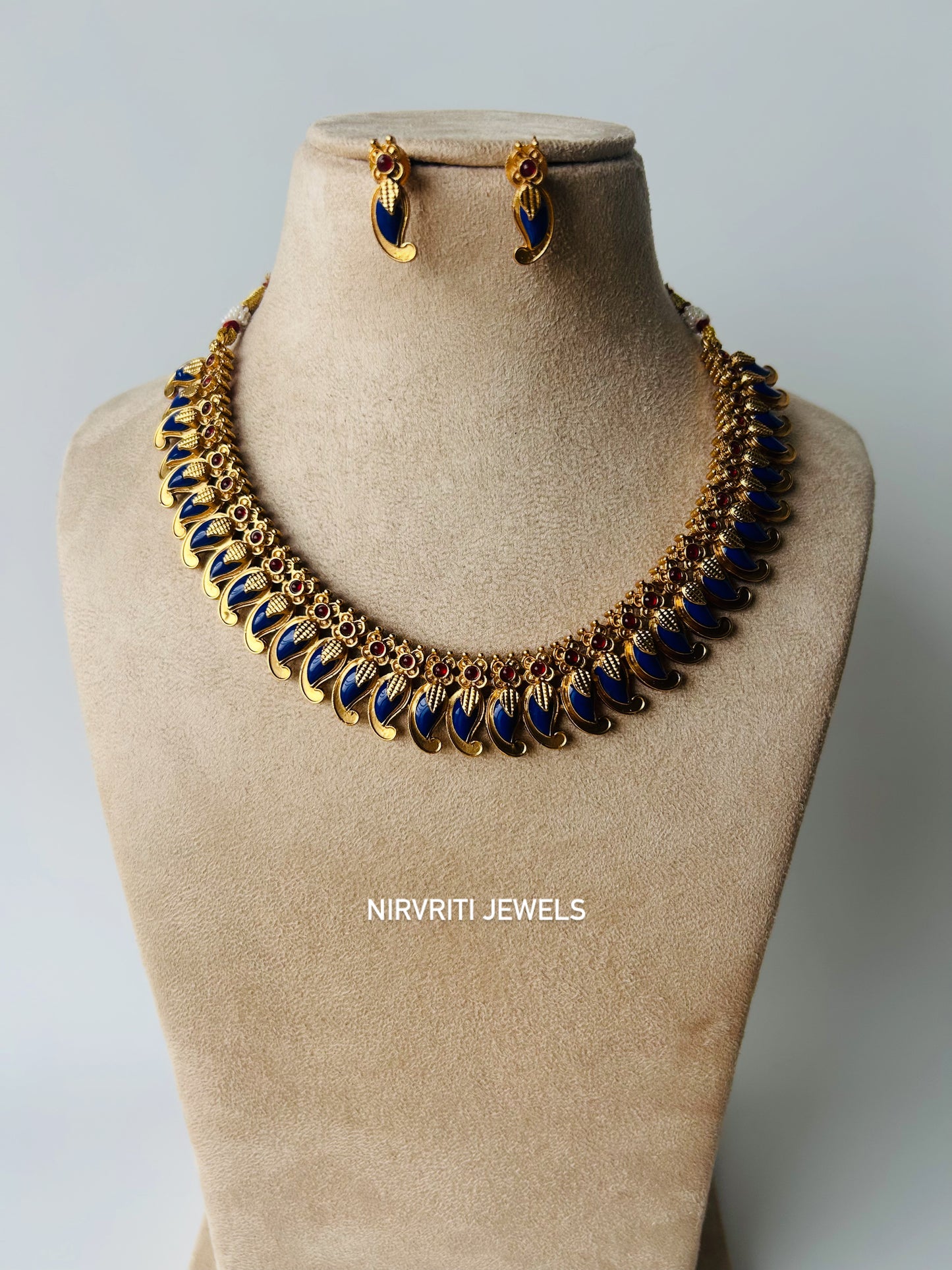 Beautiful blue mango palakka necklace