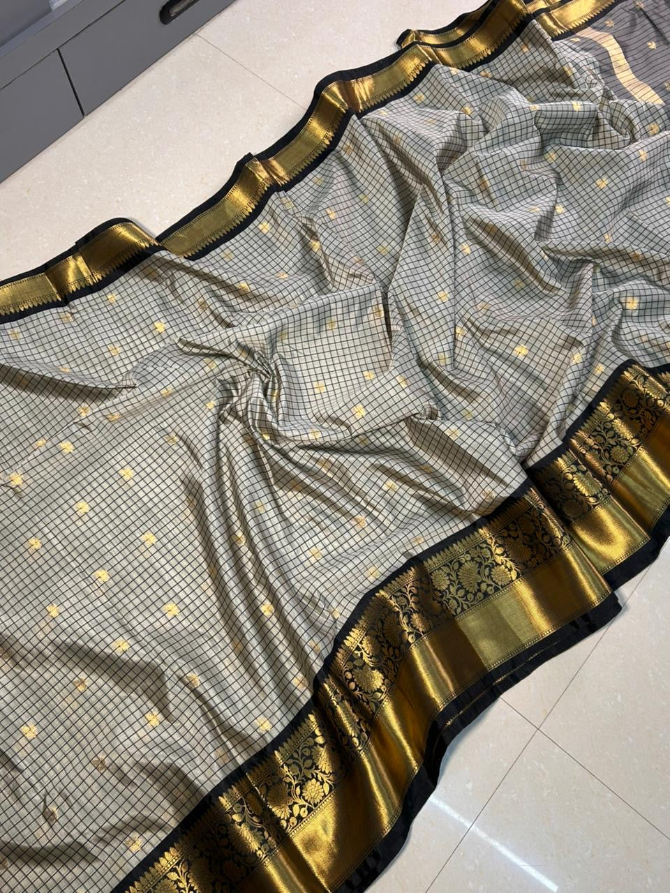 Beautiful semi katan Banarasi silk saree with contrast border