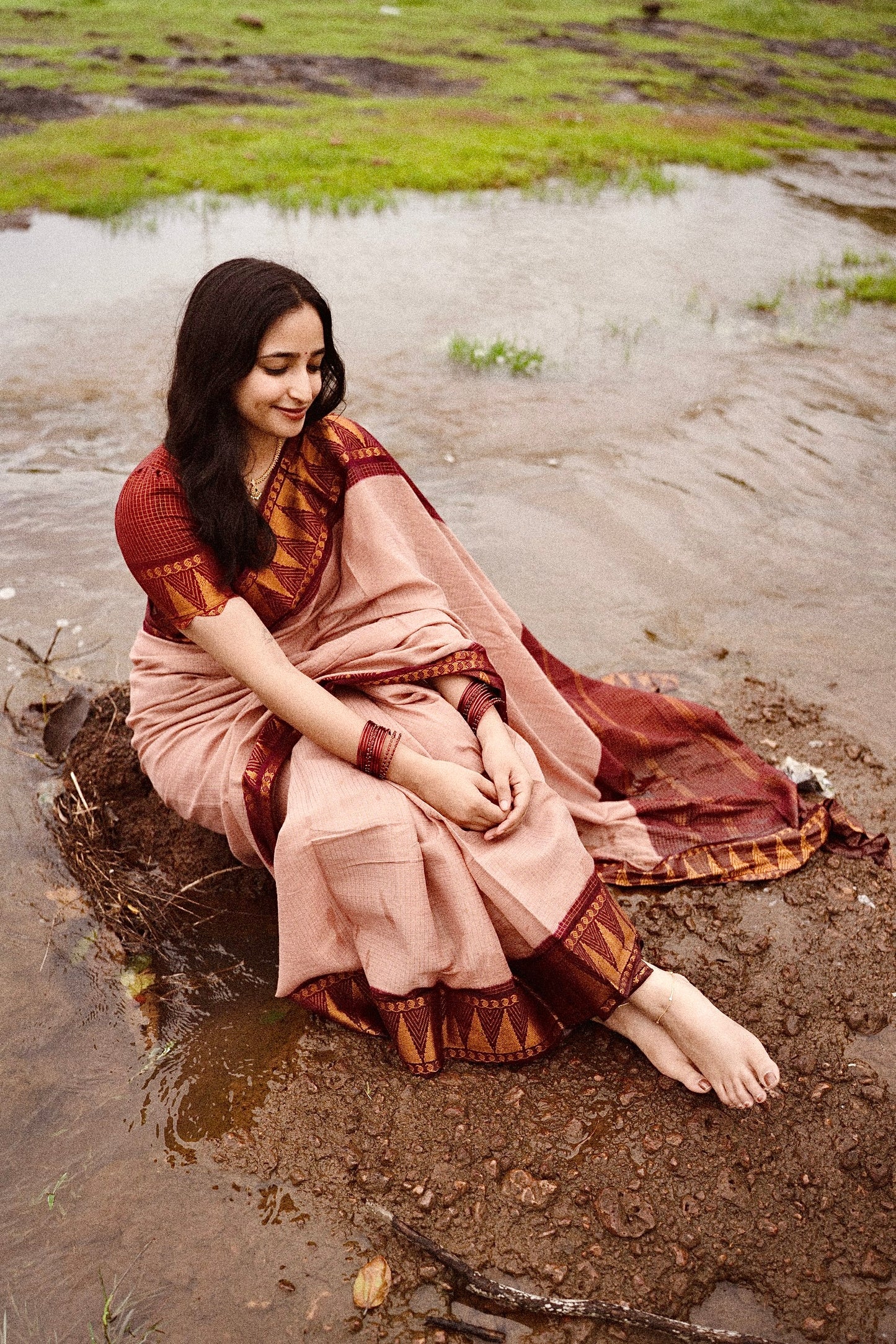 Pure sungudi cotton saree with mini checks and gopuram border