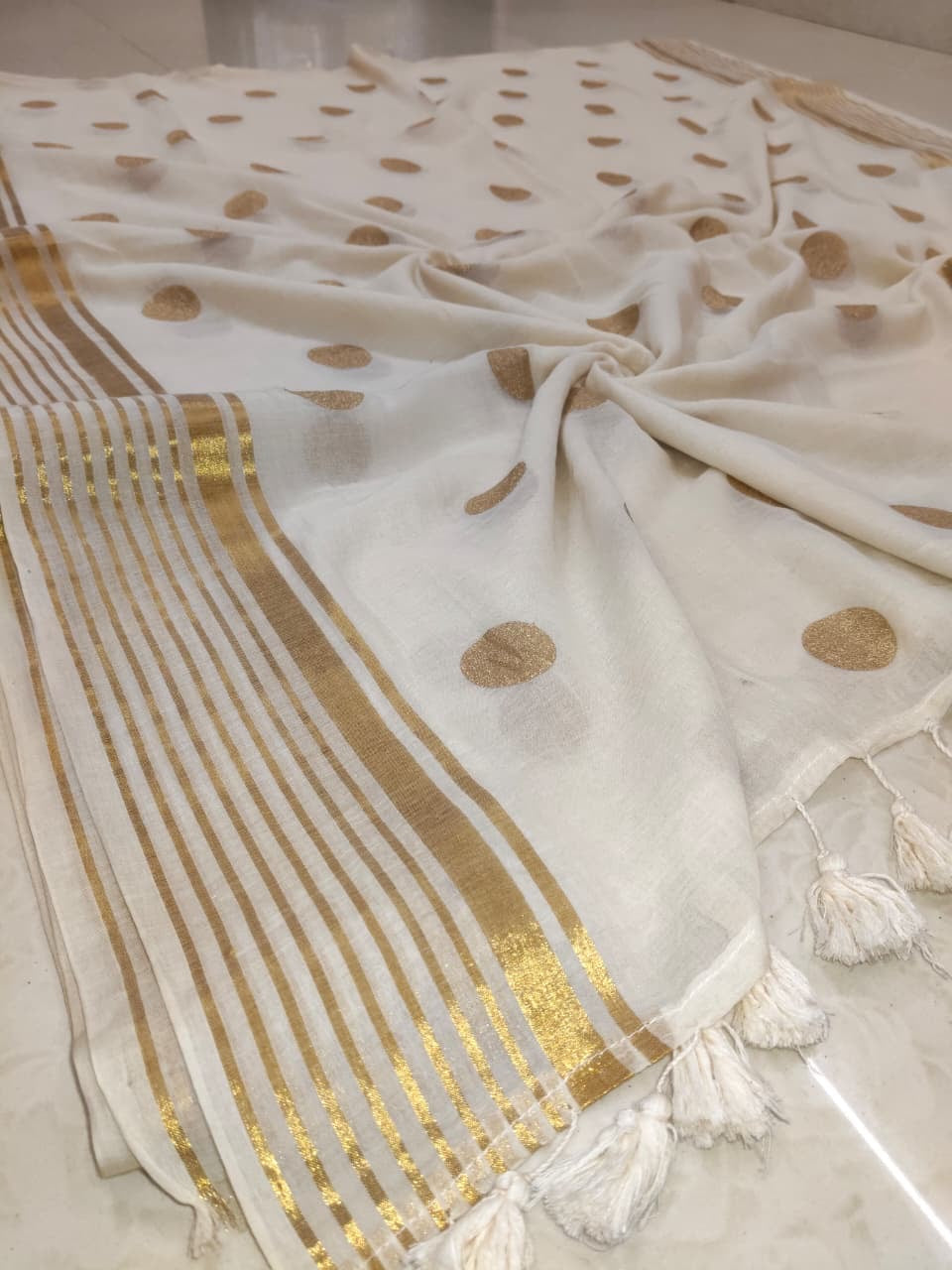 Pure authentic mul cotton saree with zari stripes border and polka body - without blouse