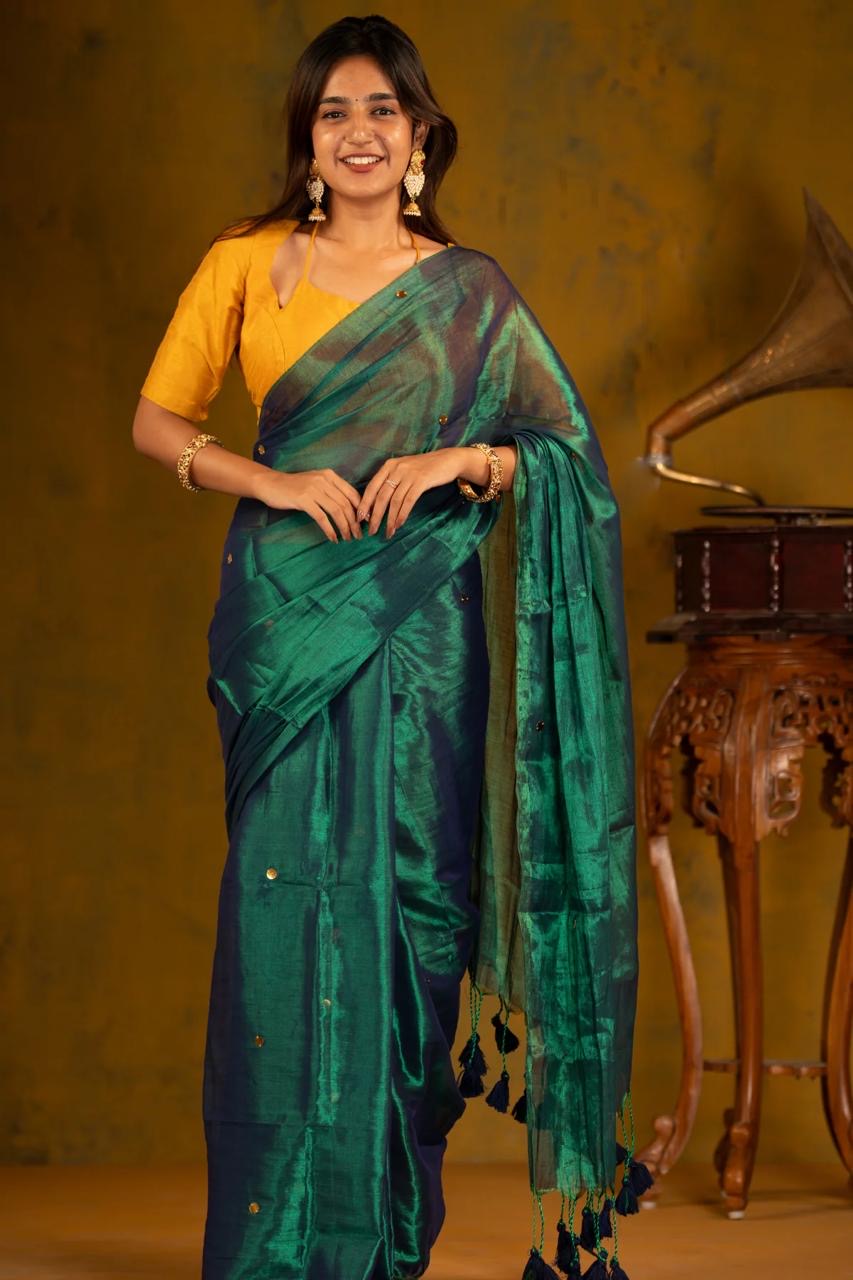 Pure mul tissue Raga saree with round sequins