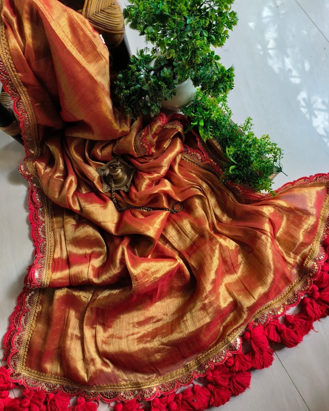 Mul tissue saree with lace border - 4