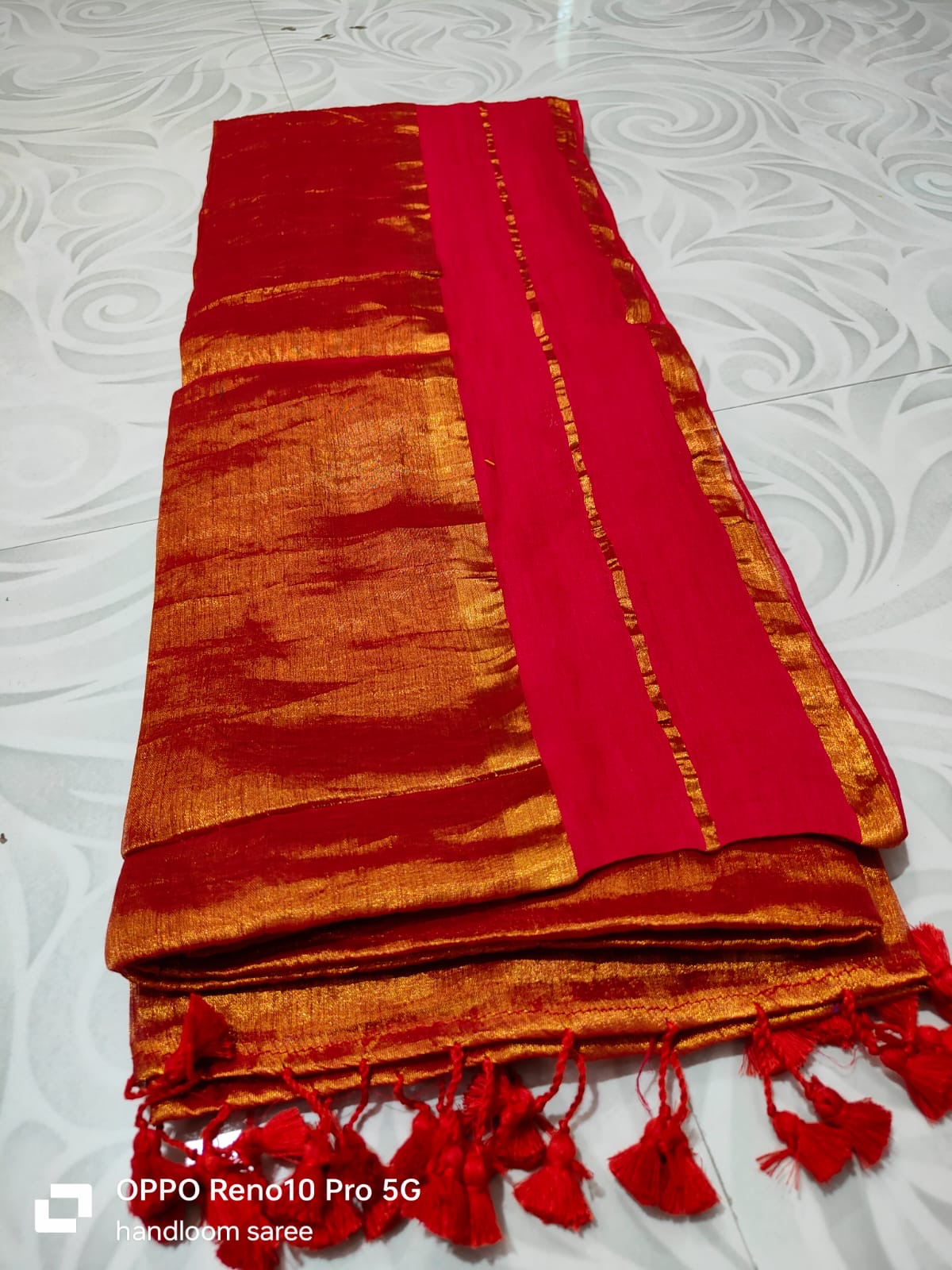 Mul tissue saree with zari border
