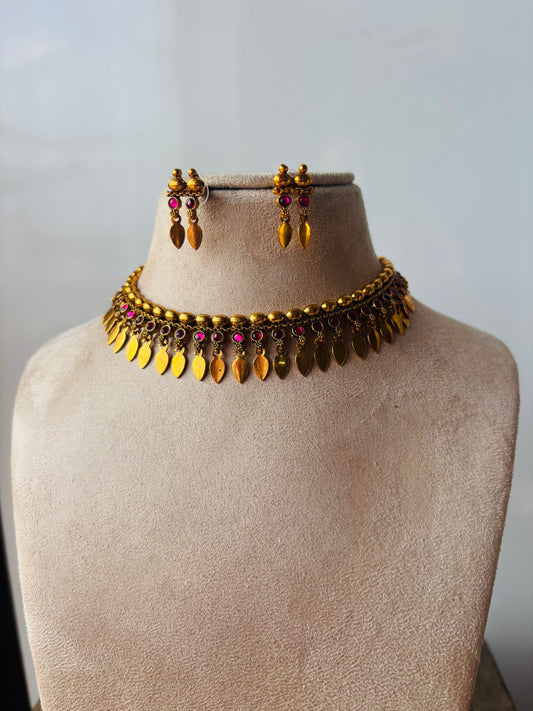 Minimal Pink Stone Ilakkathali – A timeless everyday statement