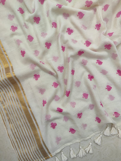 Pure and authentic mul cotton saree with spade and clover prints