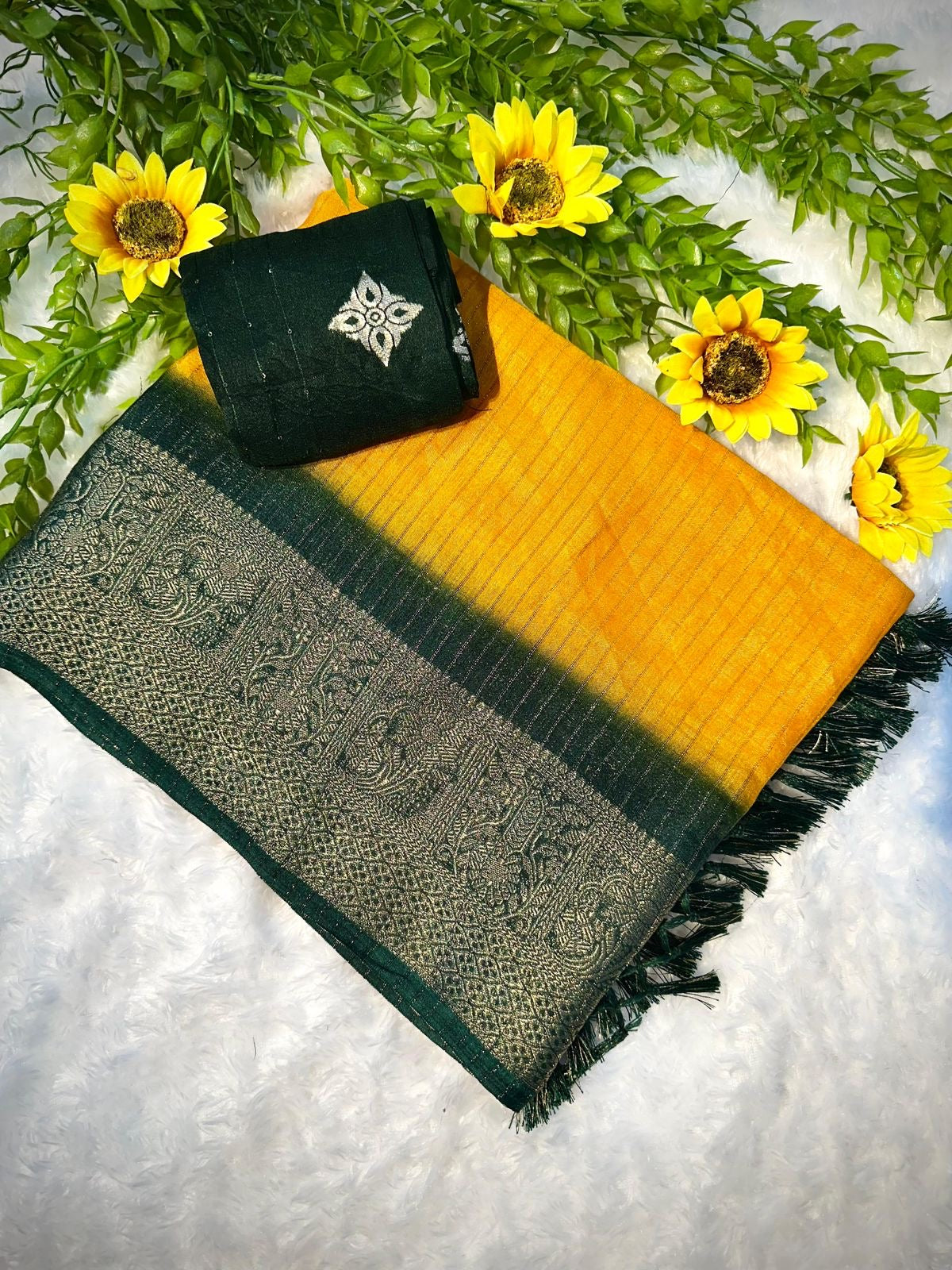 Beautiful dola silk saree with lurex linings