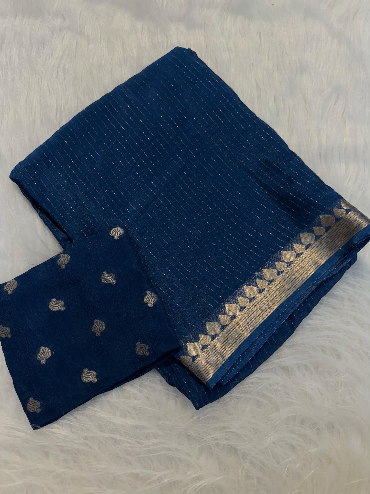 Premium viscous crushed chinon silk with lurex zari lines - 2