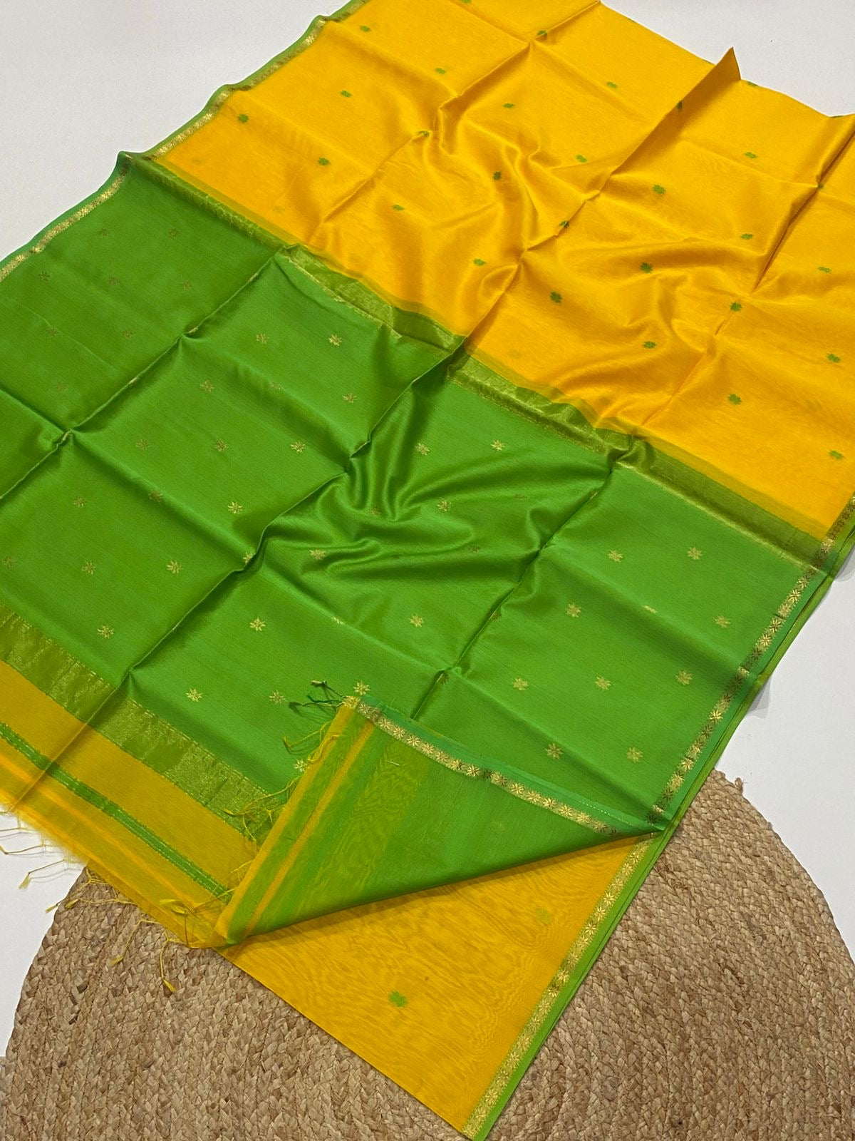 Pure Maheshwari silk cotton sarees with small border and buttis - contrast pallu and blouse