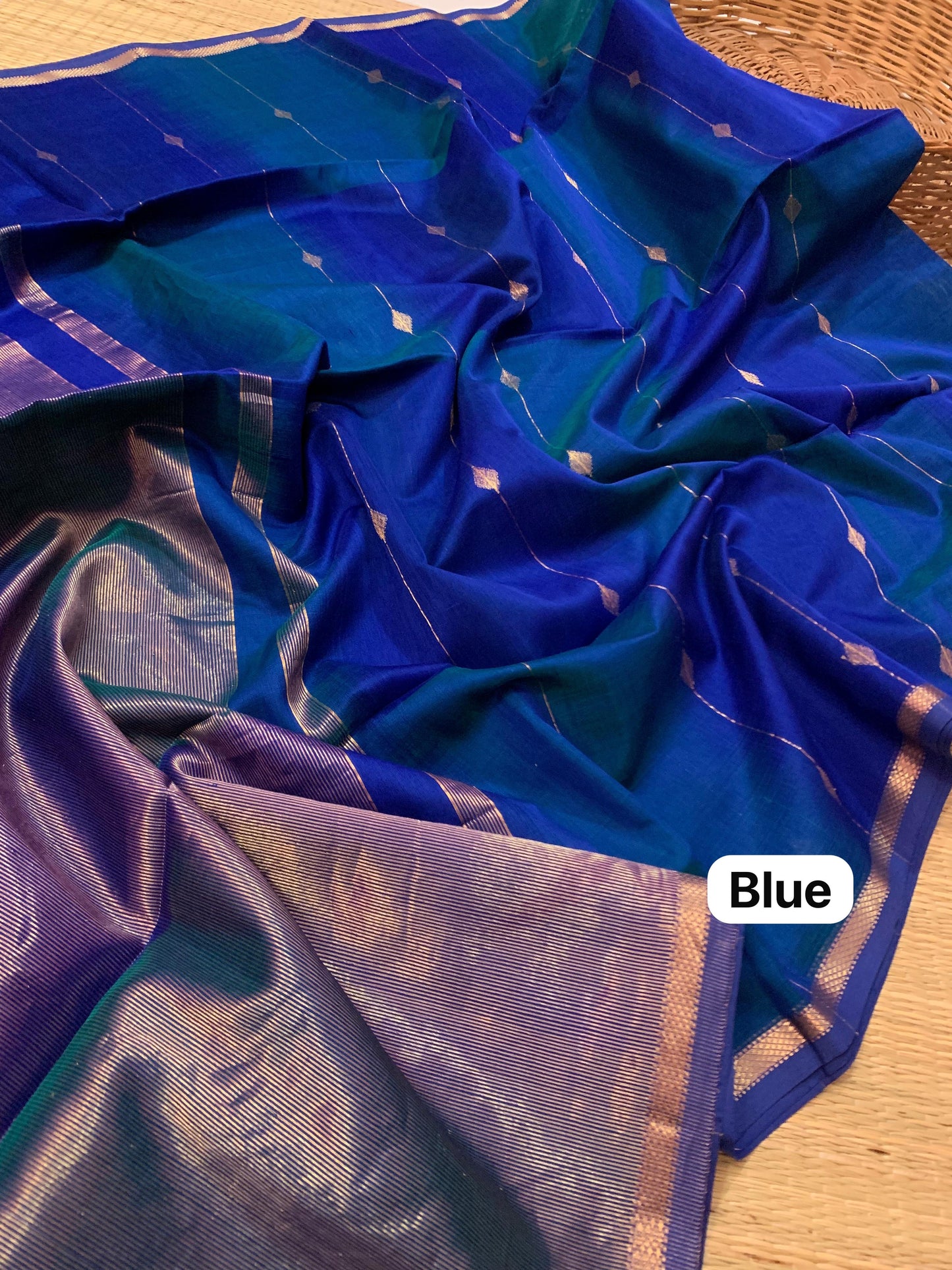 Pure Maheshwari silk cotton with small border butti lines