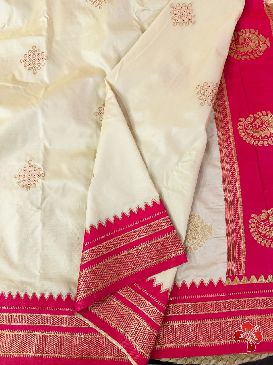 Soft semi silk saree - kolam