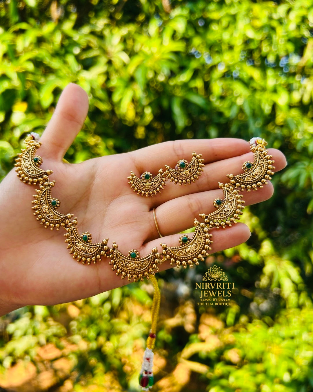 (Prebooking) Chaand choker - green