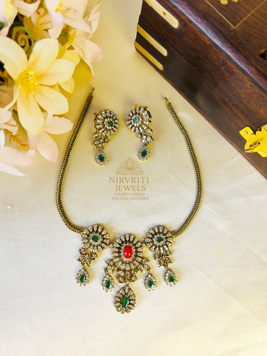 Beautiful AD choker with coral and emerald