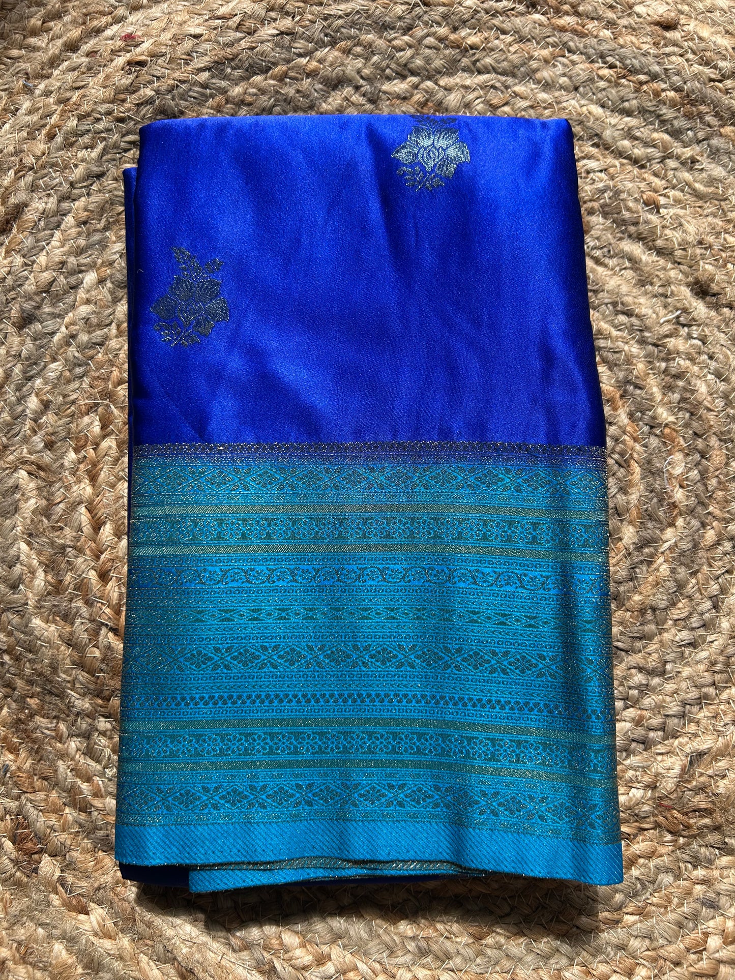 Soft and flowy crepe silk saree with Banarasi weavings
