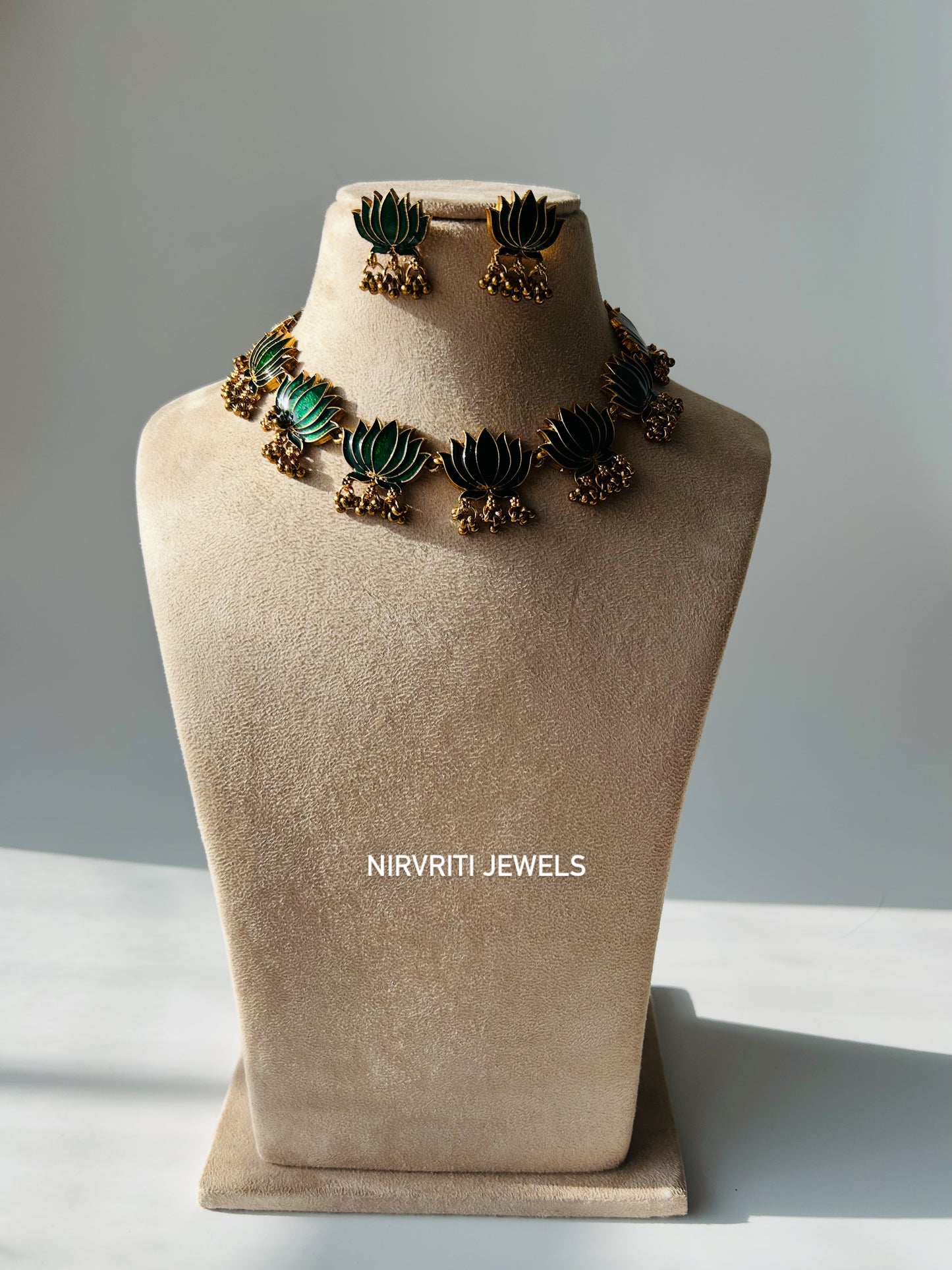 Premium lotus beaded necklace- green