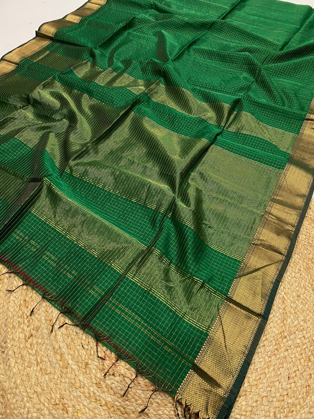 Pure Maheshwari handloom checks saree