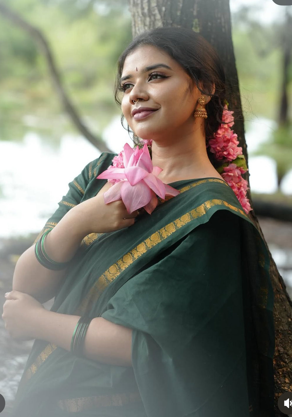 Pure plain sungudi cotton saree with double peacock border - green