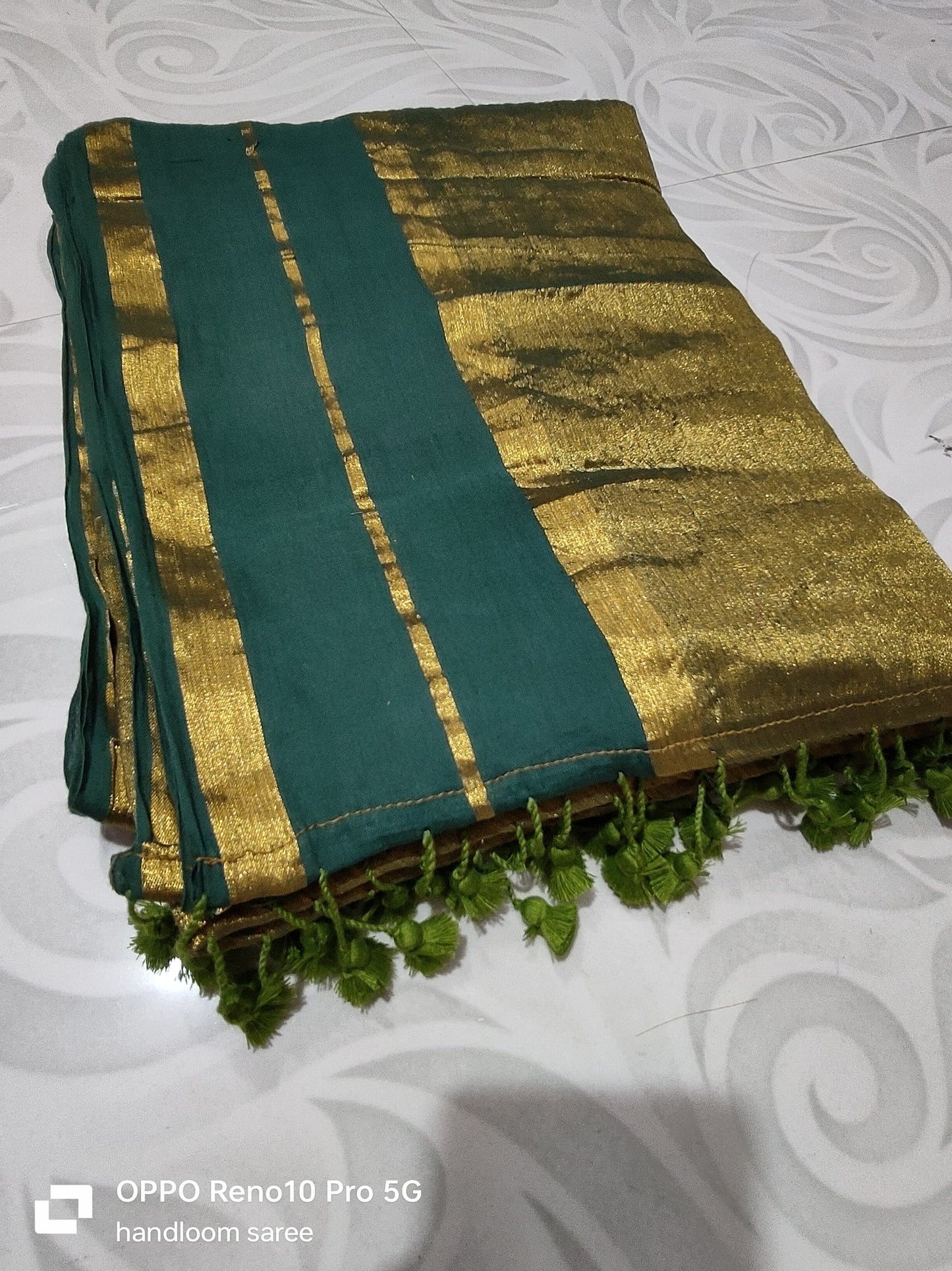 Mul tissue saree with zari border