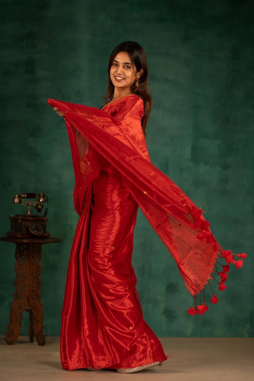 Pure mul tissue Raga saree with round sequins