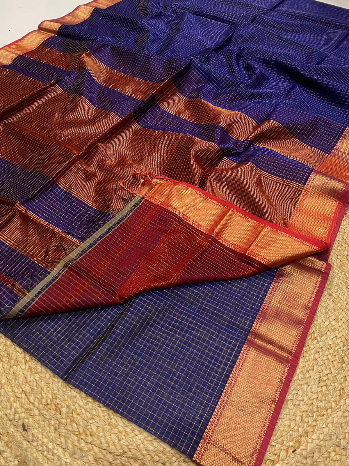 Pure Maheshwari handloom checks saree