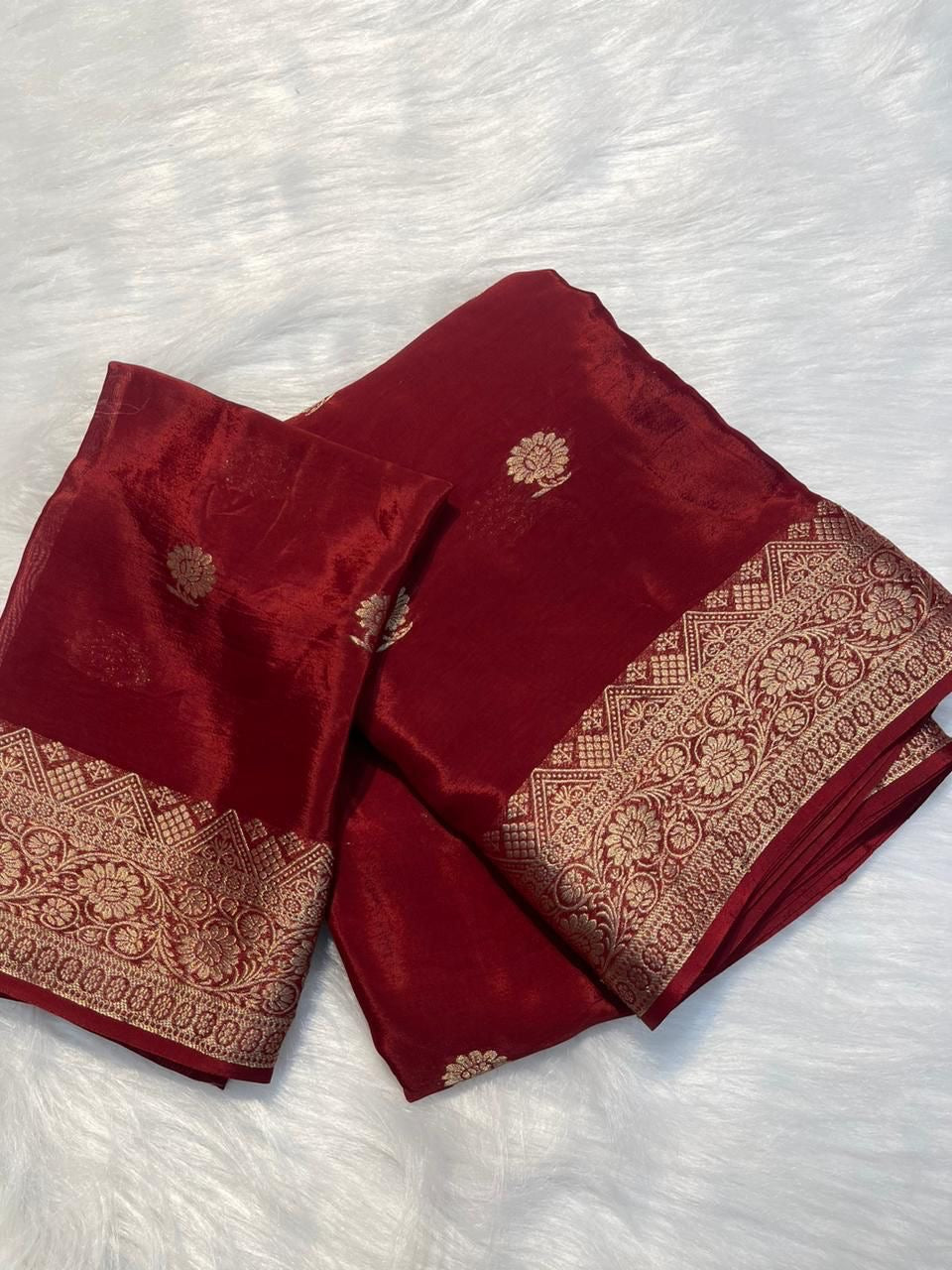 Soft viscous crepe silk with flower buttas and Banarasi border